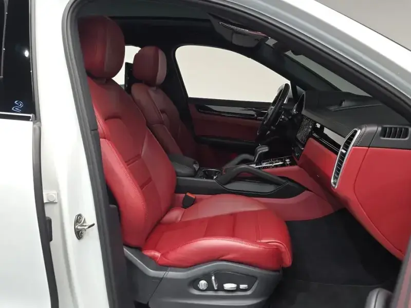 2020 Porsche Cayenne с пробегом 21 670 км