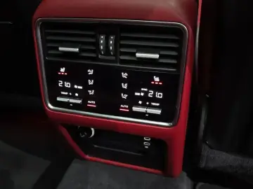 2020 Porsche Cayenne с пробегом 21 670 км