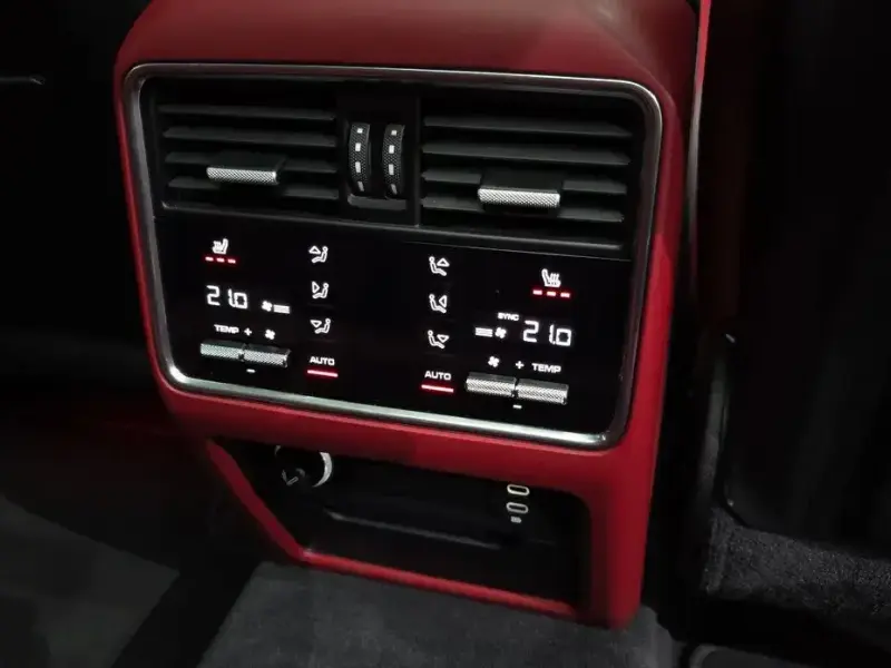 2020 Porsche Cayenne с пробегом 21 670 км