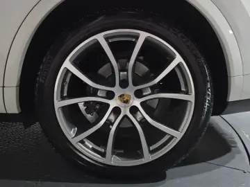 2020 Porsche Cayenne с пробегом 21 670 км