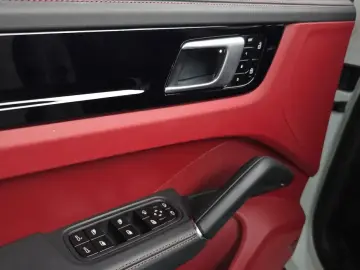 2020 Porsche Cayenne с пробегом 21 670 км