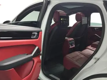 2020 Porsche Cayenne с пробегом 21 670 км