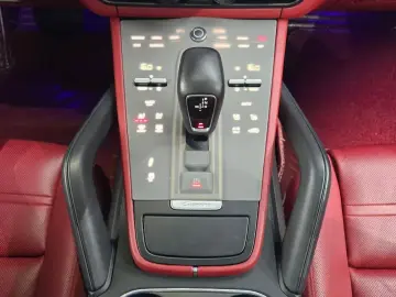 2021 Porsche Cayenne с пробегом 42 967 км