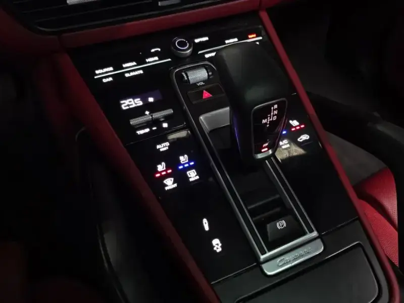2020 Porsche Cayenne с пробегом 55 509 км