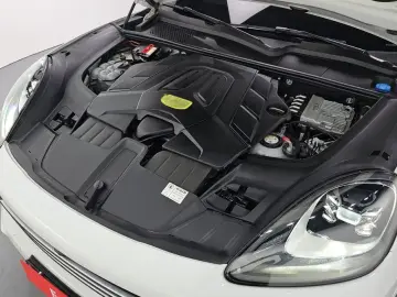2021 Porsche Cayenne с пробегом 52 241 км