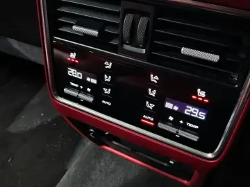 2020 Porsche Cayenne с пробегом 59 932 км