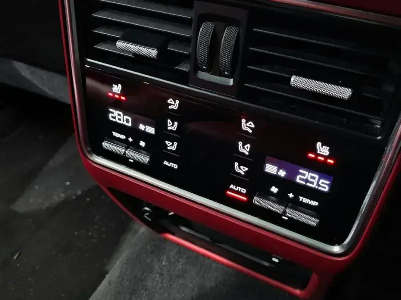 2020 Porsche Cayenne с пробегом 59 932 км