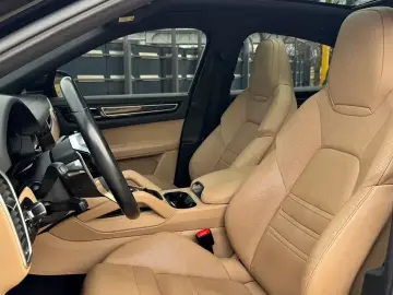 2020 Porsche Cayenne с пробегом 54 150 км