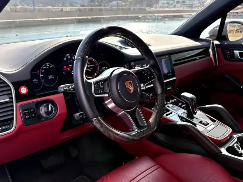 2019 Porsche Cayenne с пробегом 51 000 км