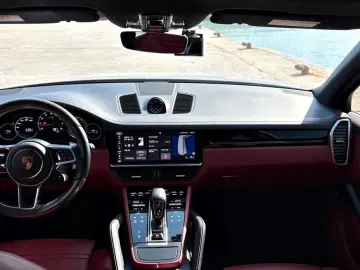2019 Porsche Cayenne с пробегом 51 000 км