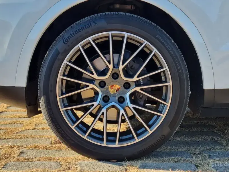 2020 Porsche Cayenne с пробегом 59 000 км