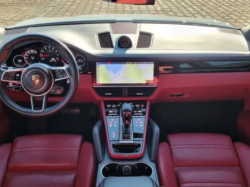 2020 Porsche Cayenne с пробегом 59 000 км
