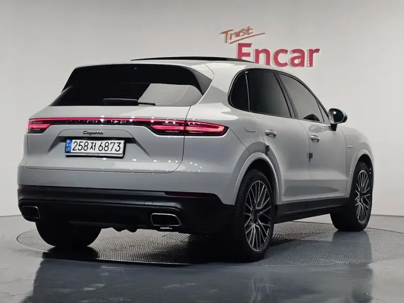 2021 Porsche Cayenne с пробегом 50 199 км