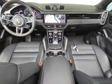 2021 Porsche Cayenne с пробегом 50 199 км