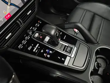 2021 Porsche Cayenne с пробегом 50 199 км