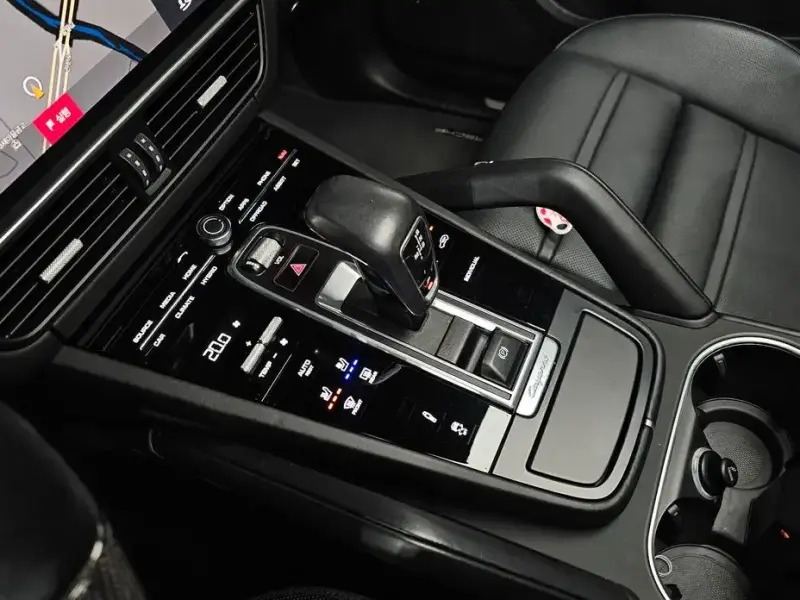 2021 Porsche Cayenne с пробегом 50 199 км