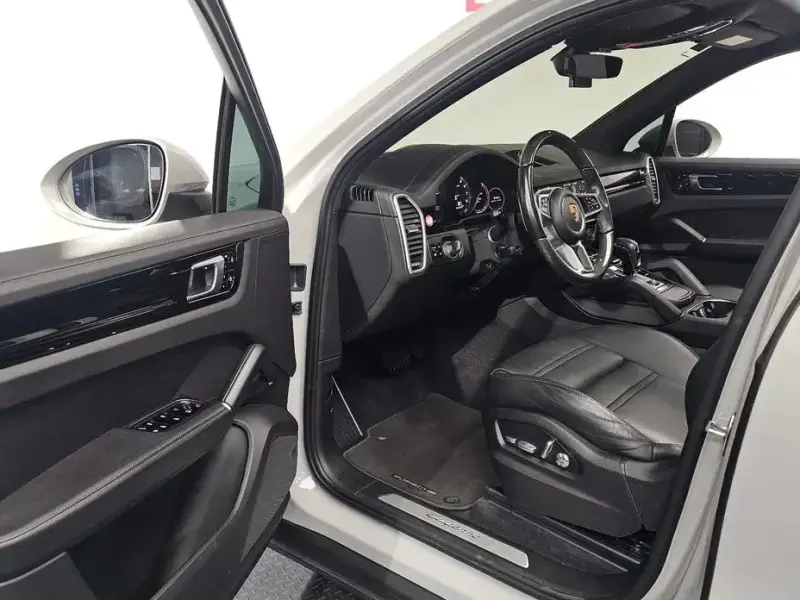 2021 Porsche Cayenne с пробегом 50 199 км