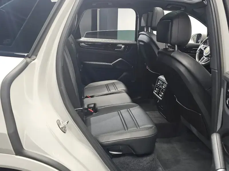 2021 Porsche Cayenne с пробегом 50 199 км