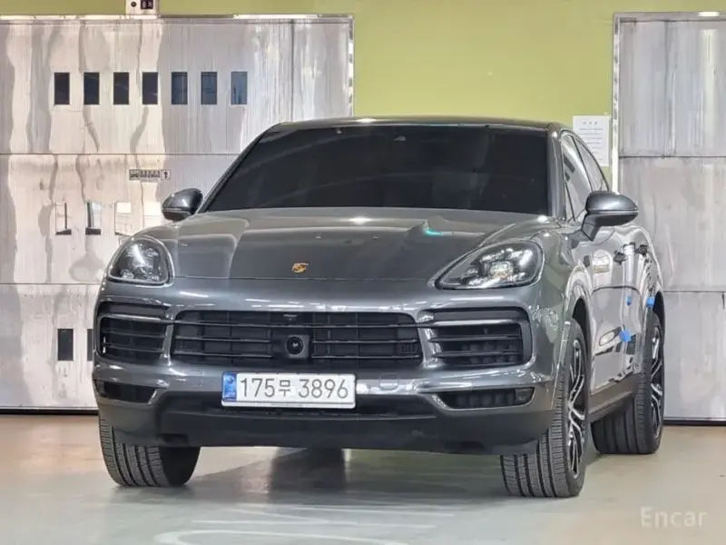 2020 Porsche Cayenne с пробегом 28 500 км