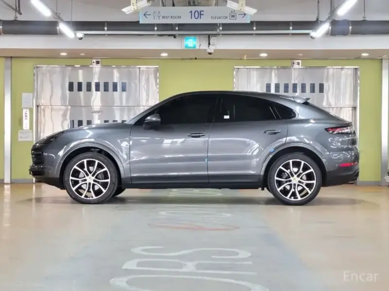 2020 Porsche Cayenne с пробегом 28 500 км