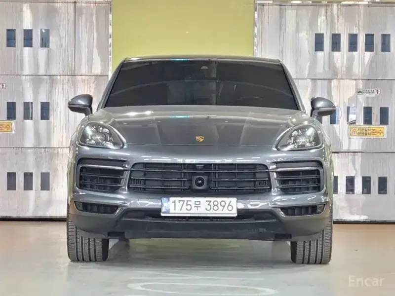 2020 Porsche Cayenne с пробегом 28 500 км