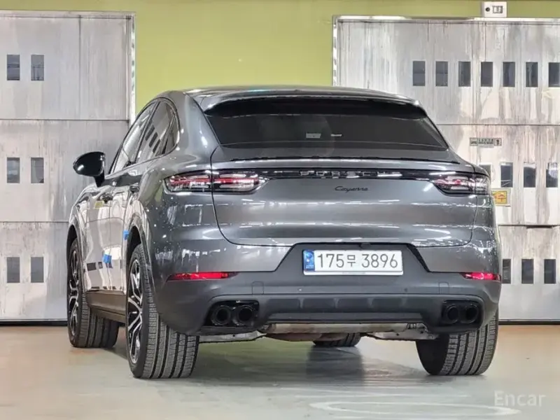 2020 Porsche Cayenne с пробегом 28 500 км