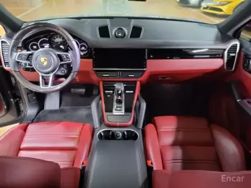 2020 Porsche Cayenne с пробегом 28 500 км