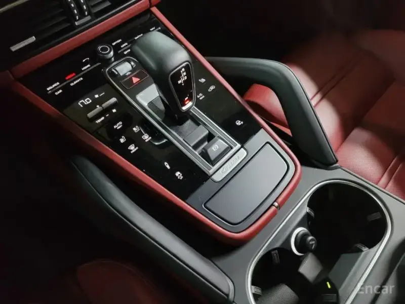 2020 Porsche Cayenne с пробегом 28 500 км