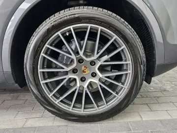 2021 Porsche Cayenne с пробегом 15 311 км