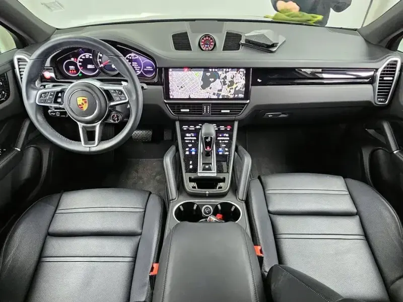 2021 Porsche Cayenne с пробегом 15 311 км