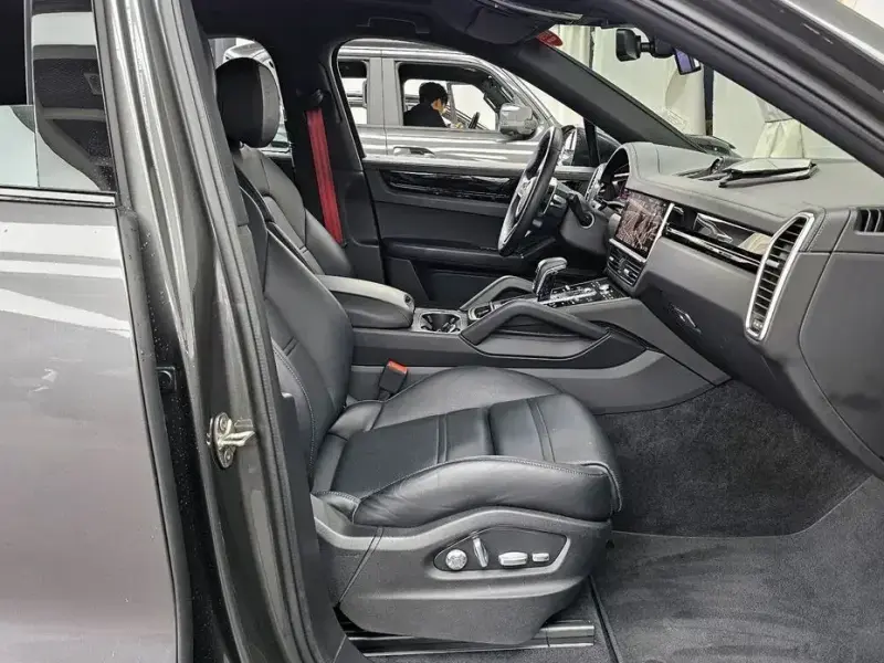 2021 Porsche Cayenne с пробегом 15 311 км