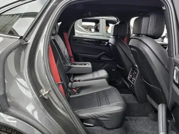 2021 Porsche Cayenne с пробегом 15 311 км