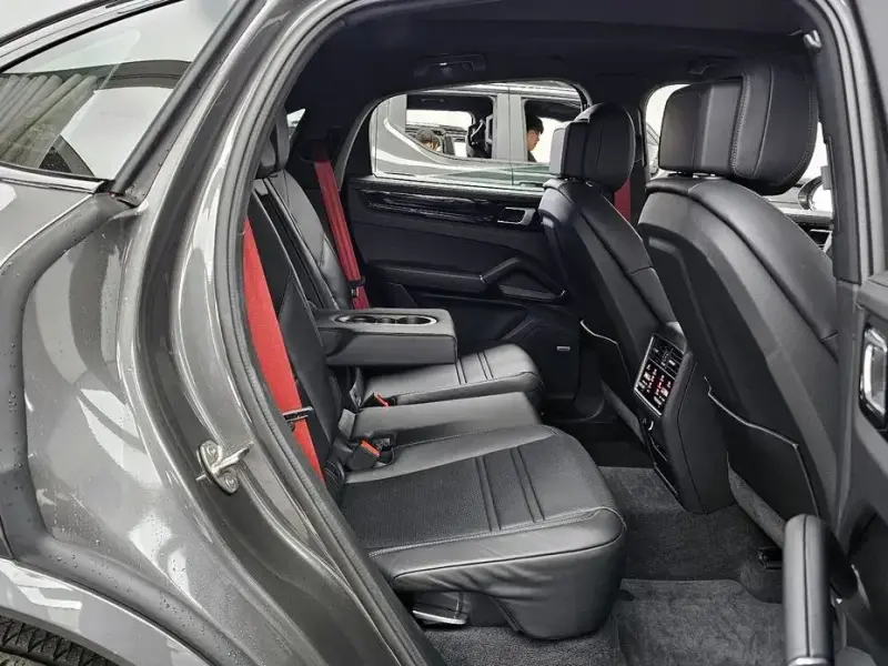 2021 Porsche Cayenne с пробегом 15 311 км
