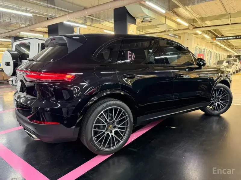 2021 Porsche Cayenne с пробегом 7 000 км