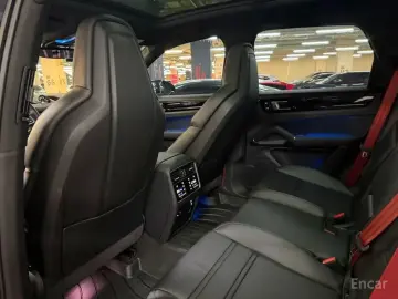2021 Porsche Cayenne с пробегом 7 000 км