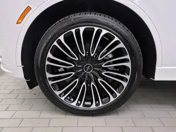 2025 Lincoln Aviator с пробегом 7 615 км