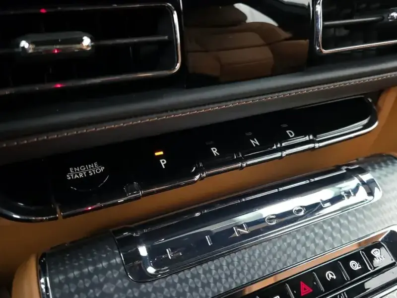 2025 Lincoln Aviator с пробегом 7 615 км