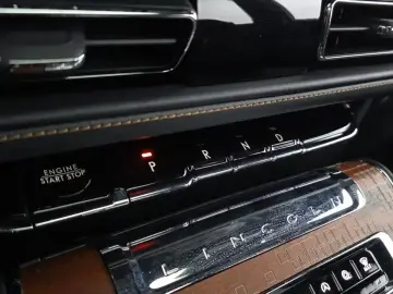 2025 Lincoln Aviator с пробегом 19 118 км