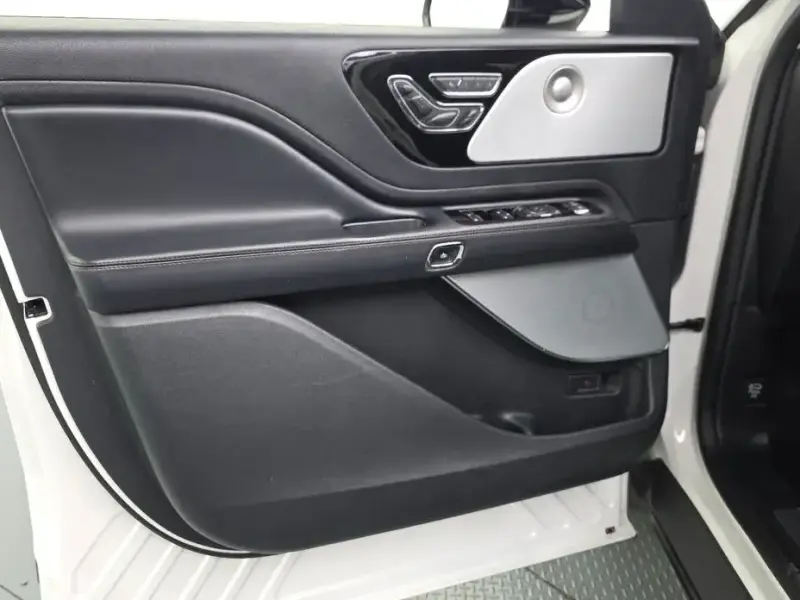 2021 Lincoln Aviator с пробегом 73 203 км