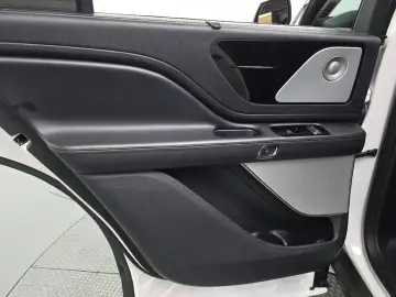 2021 Lincoln Aviator с пробегом 73 203 км