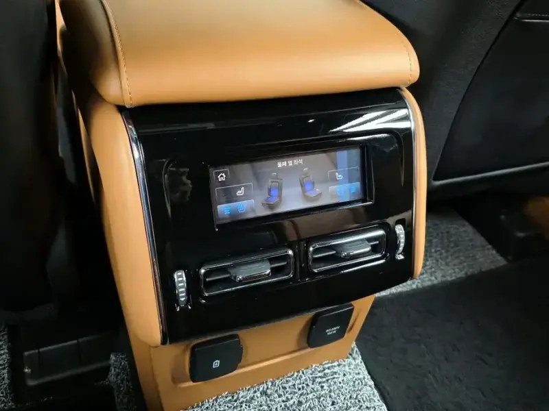 2023 Lincoln Aviator с пробегом 27 272 км