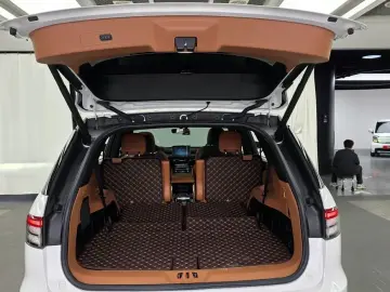 2023 Lincoln Aviator с пробегом 27 272 км