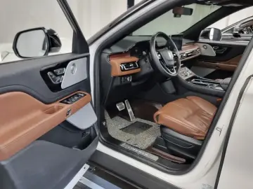 2023 Lincoln Aviator с пробегом 22 773 км