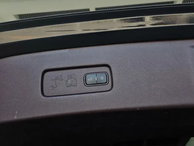 2020 Lincoln Aviator с пробегом 80 347 км