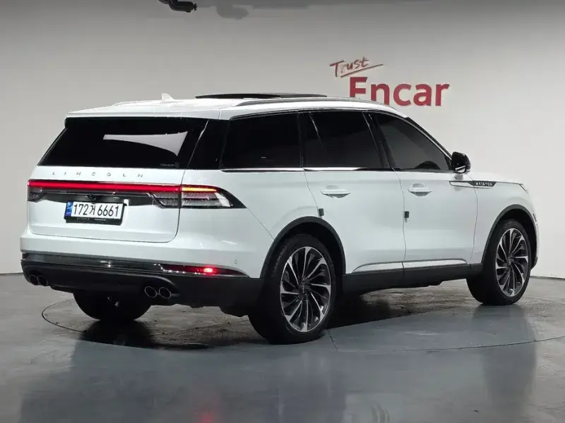2023 Lincoln Aviator с пробегом 22 359 км