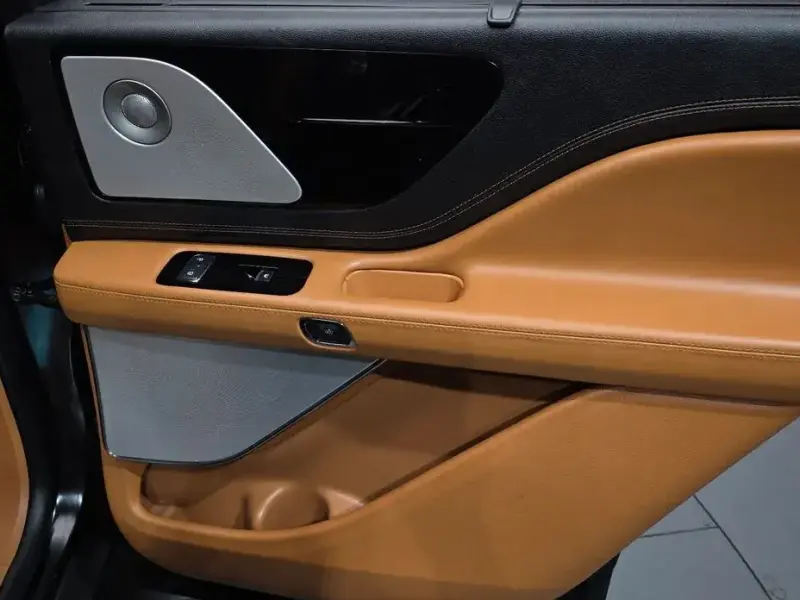 2021 Lincoln Aviator с пробегом 45 380 км