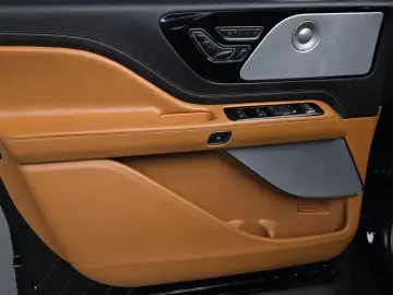 2021 Lincoln Aviator с пробегом 45 380 км