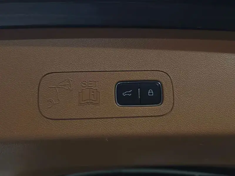 2021 Lincoln Aviator с пробегом 45 380 км