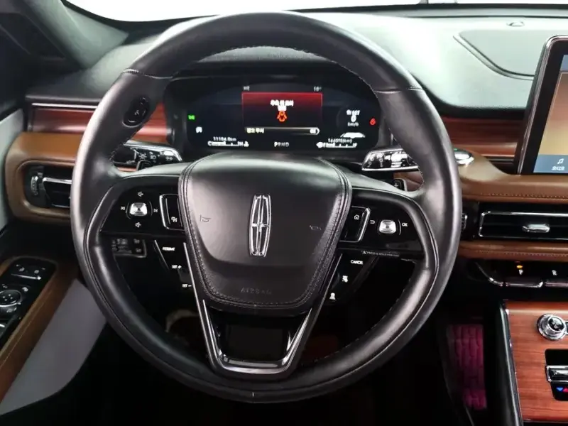 2023 Lincoln Aviator с пробегом 11 104 км