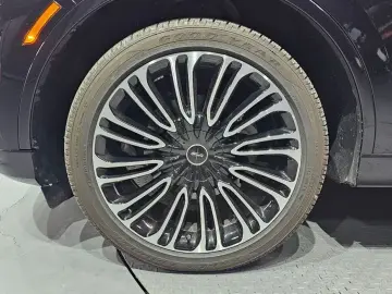 2025 Lincoln Aviator с пробегом 25 825 км
